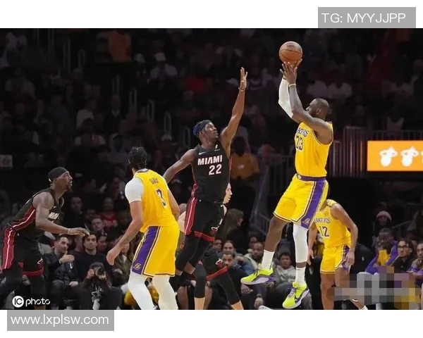 湖人对决热火精彩直播在线全程回顾与赛后分析